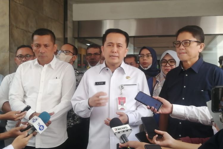 Direktur Jenderal (Dirjen) Bina Keuangan Daerah Kemendagri Agus Fatoni dan Bupati Kepulauan Meranti Muhammad Adil ditemui di Kantor Kementerian Dalam Negeri, Jakarta, Rabu (21/12/2022).