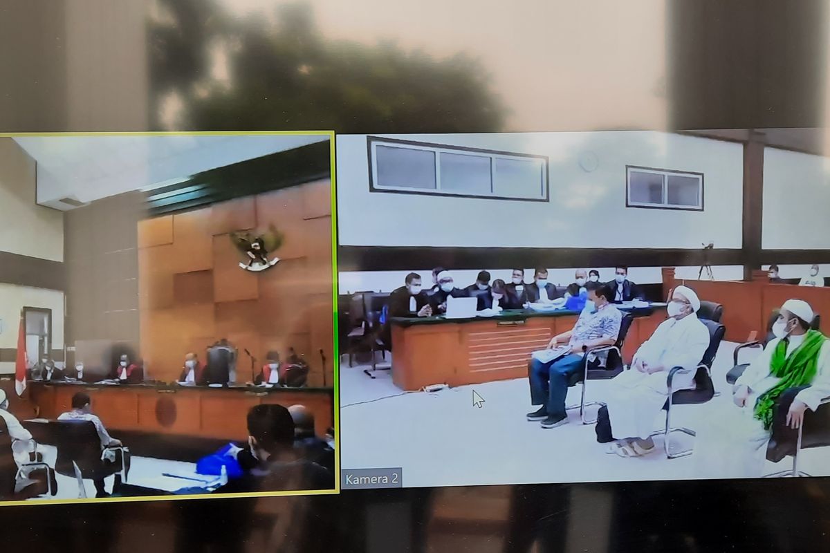 Pengadilan Negeri (PN) Jakarta Timur melanjutkan sidang kasus tes usap di RS Ummi Bogor dengan terdakwa Rizieq Shihab pada hari ini, Kamis (17/6/2021).
