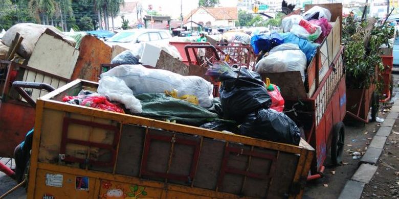 ilustrasi gerobak sampah