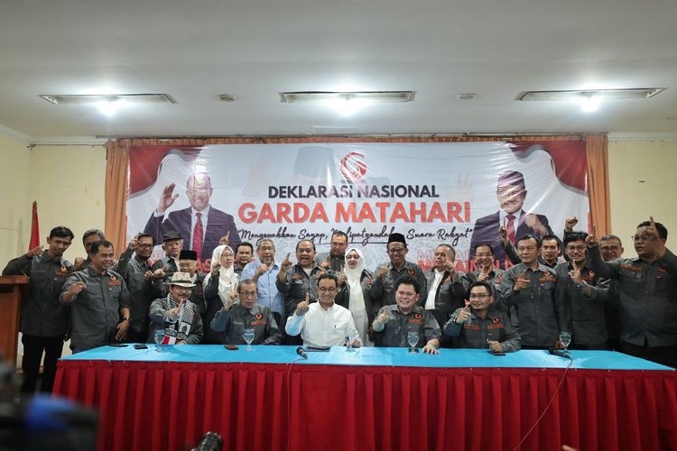 Deklarasi dukungan relawan Garda Matahari kepada calon presiden nomor urut 1 Anies Baswedan di Gedung Joeang 45, Jakarta Pusat, Jumat (17/11/2023).