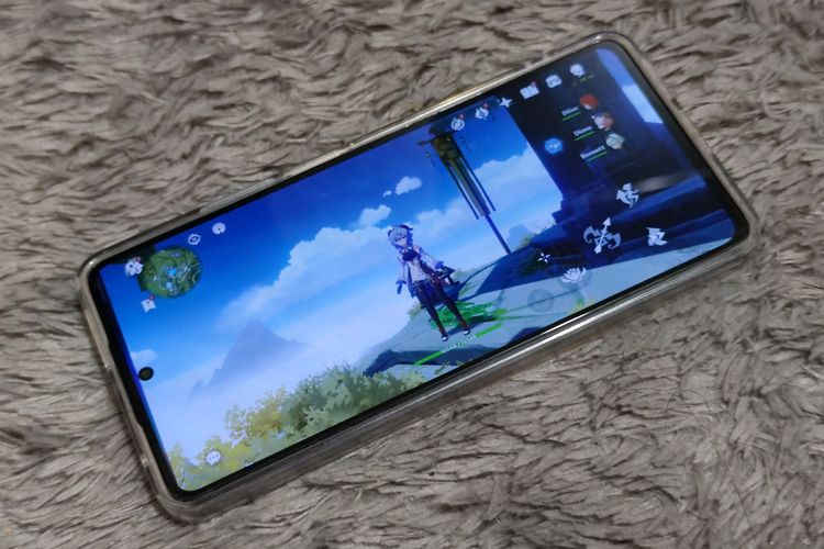 Xiaomi 11T menjalankan game Genshin Impact.