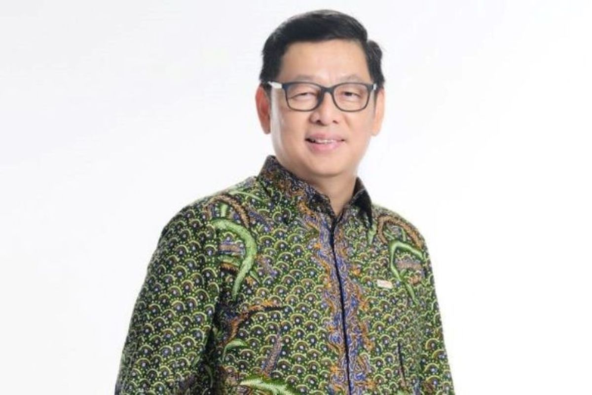 Treasury and Capital Market Head PT Bank Danamon Indonesia Tbk Herman Savio menilai, kenaikan inflasi tersebut salah satunya dipengaruhi oleh harga emas internasional yang lebih tinggi, bukan karena permintaan domestik yang kuat. 