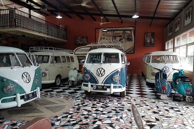 Mobil VW hasil restorasi bengkel Yumos Garage di Semarang.