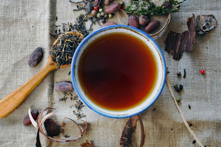Ada berbagai manfaat teh hitam yang perlu diketahui, termasuk untuk kesehatan jantung.
