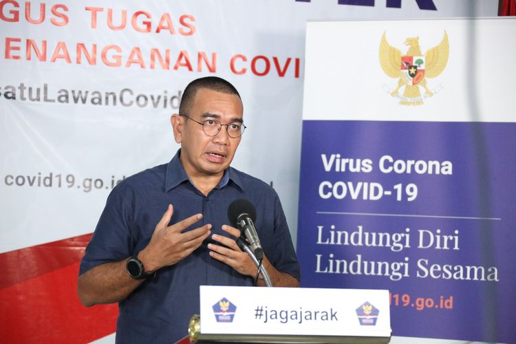 Staf Khusus Menteri BUMN Arya Sinulingga saat memberikan keterangan pers di Graha BNPB, Jakarta, Rabu (8/4/2020).