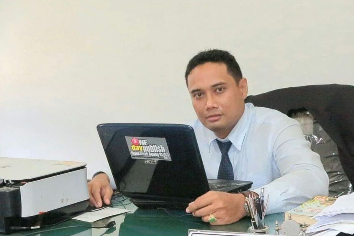 Humas Pengadilan Negeri Situbondo, Anak Agung Putra Wiratjaya