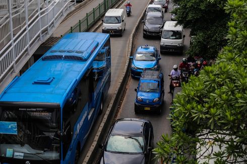 Problematika Bus Transjakarta, Baut Copot, Reyot, sampai 