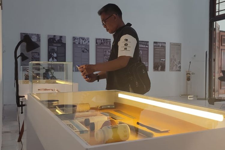 Alat-alat penyelidikan tinggalan Polres Magelang Kota ditampilkan di Museum Mosvia Magelang, Sabtu (29/6/2024).