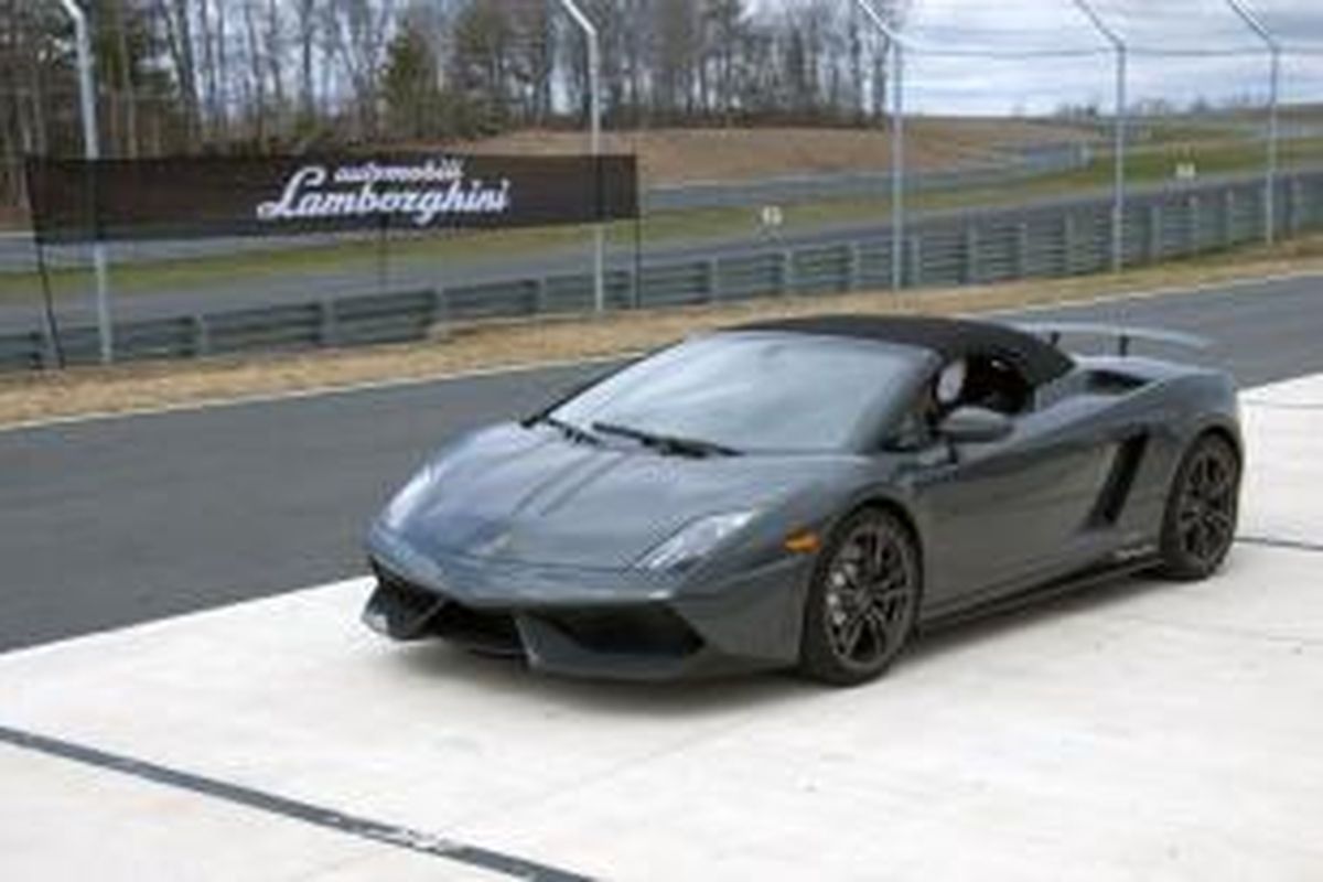 Lamborghini New Gallardo LP 570-4 Spyder Performante