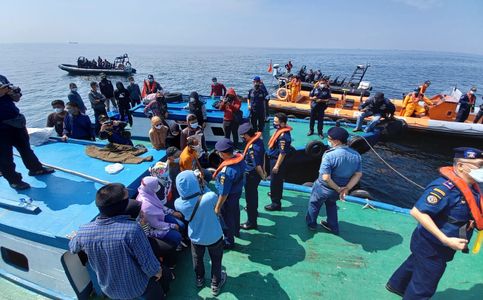 Homecoming Travelers Who Brave the Sea Caught by Marine Patrol in Jakarta Bay
