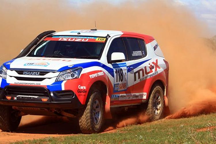 Isuzu MU-X Jajal Trek Ganas Reli Dakar 2015