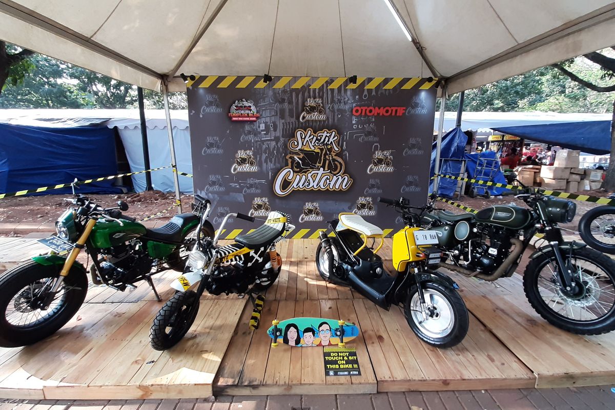 Motor Jokowi dan Gibran dipamerkan di Otobursa Tumplek Blek 2019