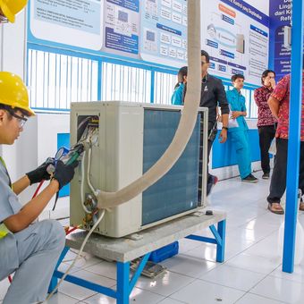 Daikin Center of Excellence di SMKN 1 Denpasar, Bali, J