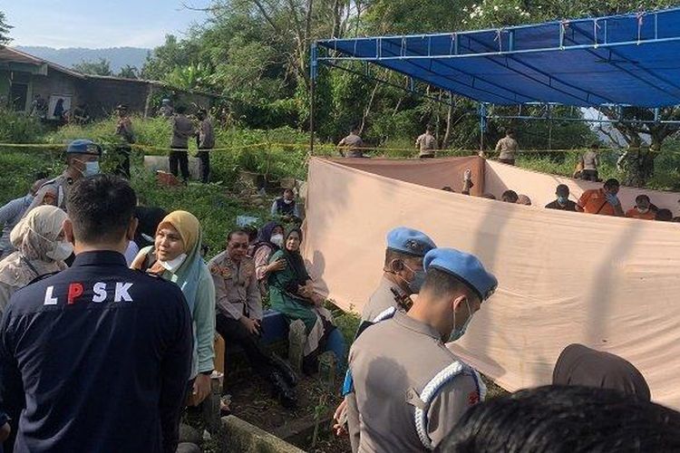 LPSK Dampingin Keluarga Afif Maulana Saat Proses Ekshumasi