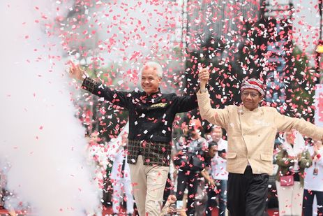 Gelar Hajatan Rakyat di Solo dan Semarang, Ganjar-Mahfud Diarak Kirab Budaya