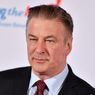 Alec Baldwin Hapus Akun Twitternya Setelah Wawancara Emosional Bersama ABC 