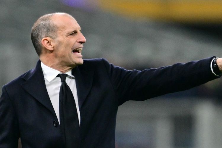Pelatih AC Milan asal Italia, Massimiliano Allegri, bereaksi selama pertandingan sepak bola Serie A Italia antara AC Milan dan Lecce di stadion San Siro di Milan, Italia utara, pada 18 Januari 2026.