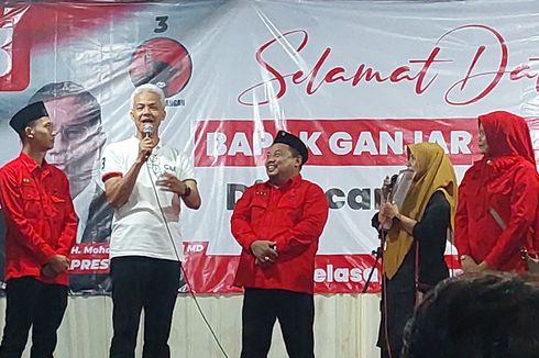 Guru Paud di Batang Curhat ke Ganjar, Terima Upah Hanya Rp 600.000 per Tahun