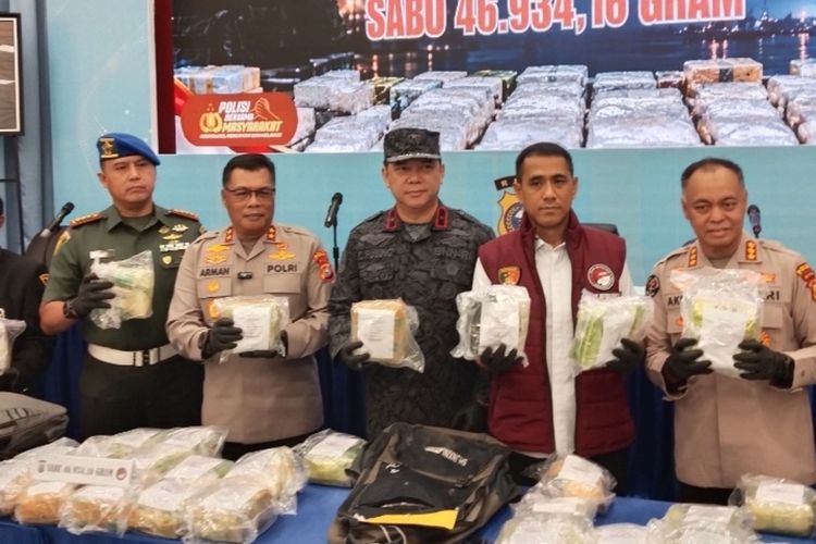 Peredaran 47 Kg Sabu Jaringan Internasional Digagalkan di Pekanbaru, Pelakunya Babinsa Langkat