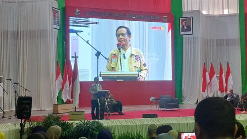 Di Depan Mahasiswa Unhas, Mahfud Sebut Hukum di Indonesia Tidak Jelas dan Compang-camping