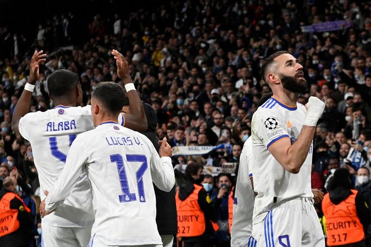 Karim Benzema setelah mencetak gol dalam pertandingan Real Madrid vs Chelsea pada leg kedua perempat final Liga Champions 2021-2022 di Stadion Santiago Bernabeu, Rabu (13/4/2022) dini hari WIB. Terkini, Real Madrid bakal menghadapi Chelsea dalam leg pertama perempat final Liga Champions 2022-2023. Laga Real Madrid vs Chelsea bakal bergulir di Stadion Santiago Bernabeu pada Kamis (13/4/2023).