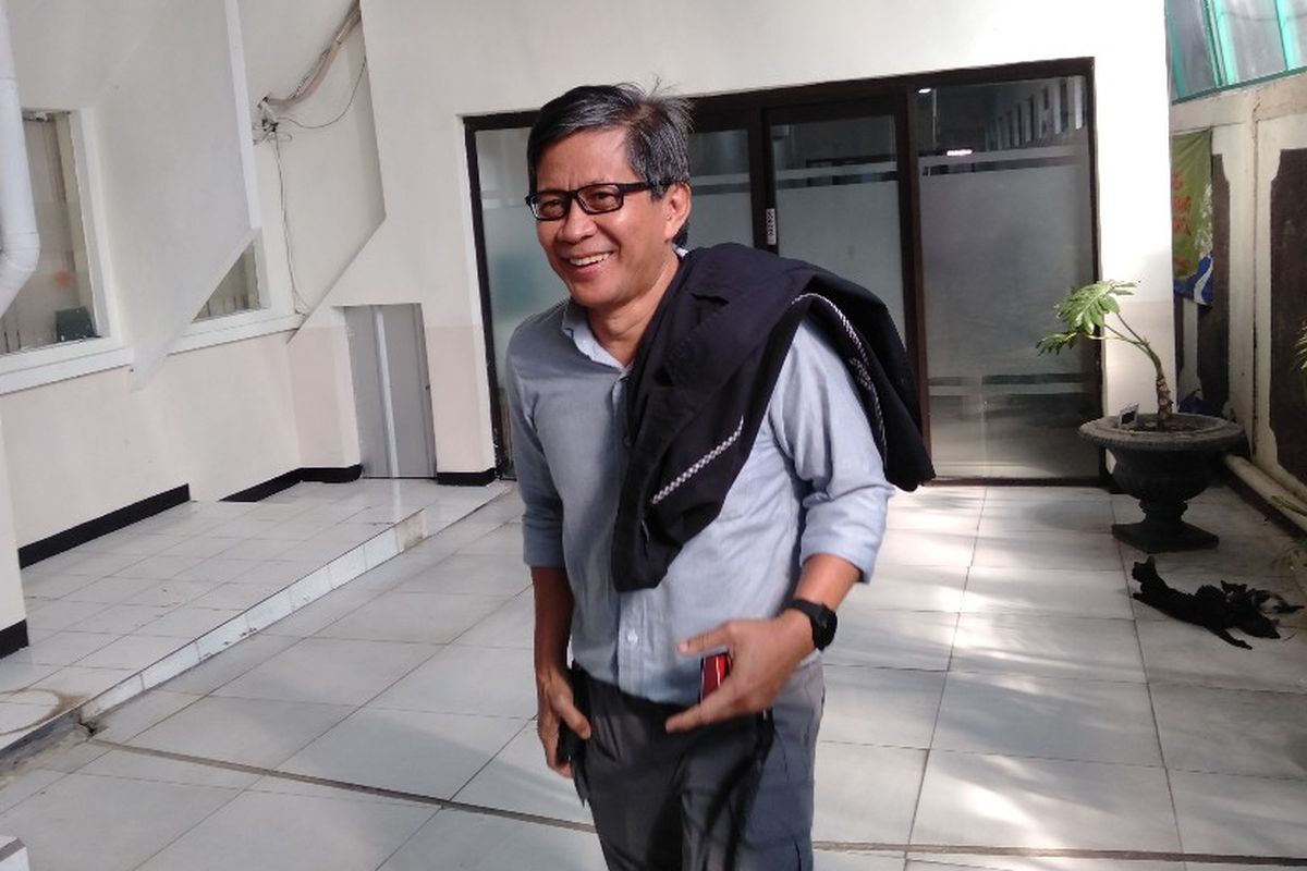 Rocky Gerung di Pengadilan Negeri Jakarta Selatan saat Bersaksi di persidangan Ratna Sarumpaet