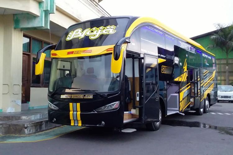 Bus AKAP baru PO Sudiro Tungga Jaya