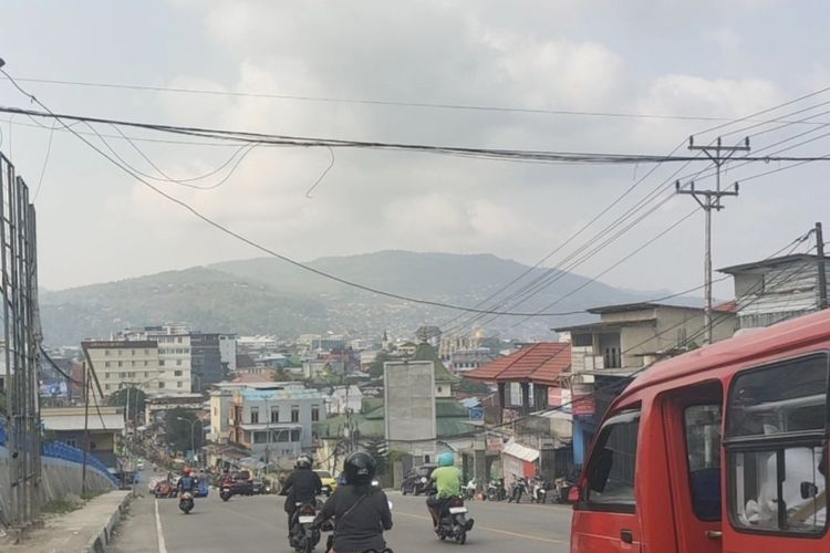 Usai 4 Hari Diselimuti Kabut Asap Pekat, Langit Kota Ambon kembali Terang