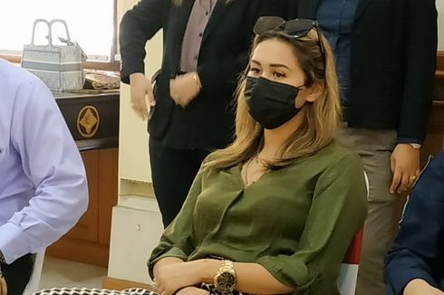 WN Rusia yang Lukis Masker di Wajah Dideportasi, Gubernur Bali: Ini Pelajaran buat Wisatawan Asing