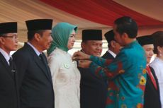 Airin Terima Penghargaan Satya Lencana dari Presiden Jokowi
