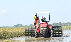 Lewat Alsintan, Petani di Landak, Kalbar Diharapkan Bisa Lebih Produktif