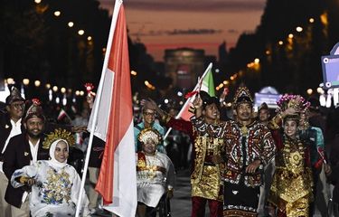 Profil Leli dan Fadli, Pembawa Bendera Merah Putih di Pembukaan ...