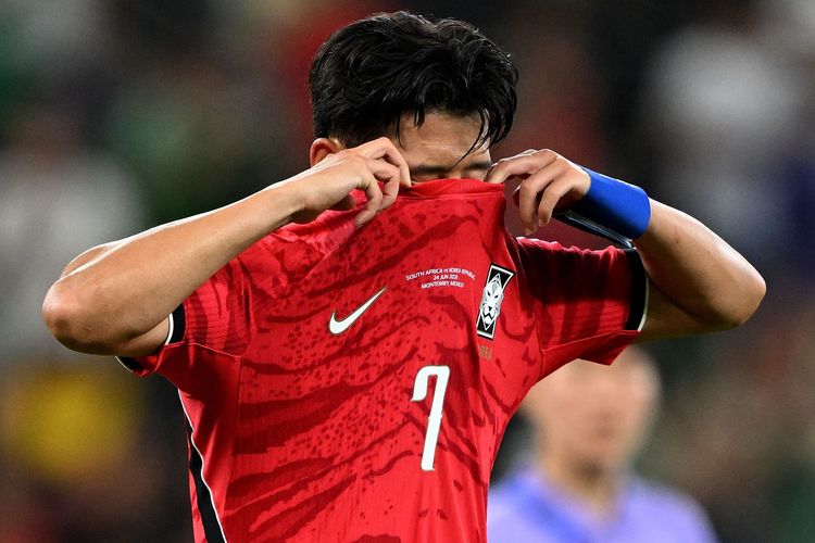 Pelatih Korsel Ungkap Alasan Son Heung-min Dicadangkan Saat Kalah dari Afrika Selatan