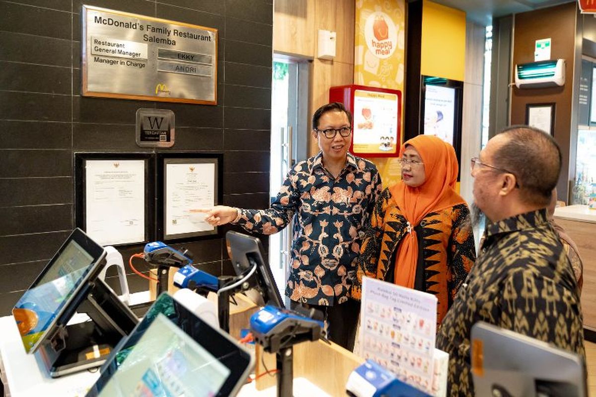 McDonald's Indonesia raih sertifikat sepanjang masa dari BPJPH Kementerian Agama.