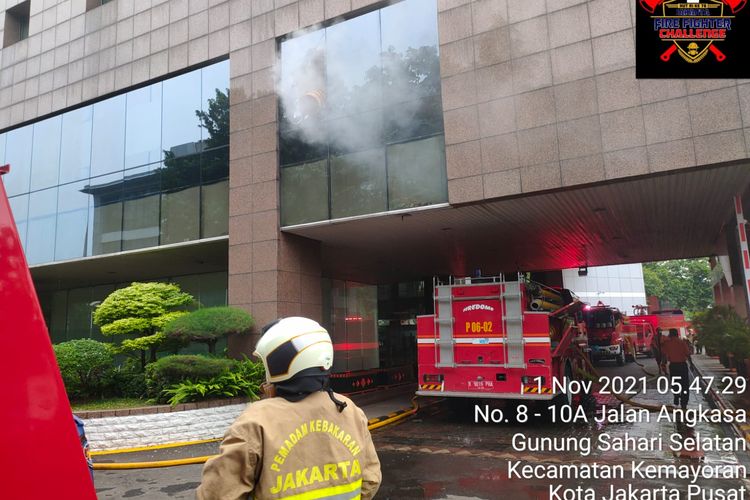 Kantor Badan SAR Nasional (Basarnas) dilanda kebakaran pada Senin (1/11/2021) pagi.