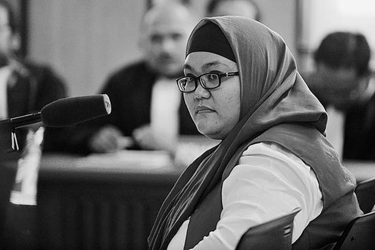 Afriyani Susanti, terdakwa kasus kecelakaan maut yang menewaskan sembilan orang di Jalan Ridwan Rais, Jakarta, menjalani sidang di Pengadilan Negeri Jakarta Pusat, Kamis (26/4). Agenda sidang adalah pembacaan dakwaan oleh jaksa penuntut umum. 