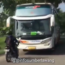 Viral, Video Pengendara Motor di Sragen Adang Bus Lawan Arah, Polisi: Saya Acungi Jempol!