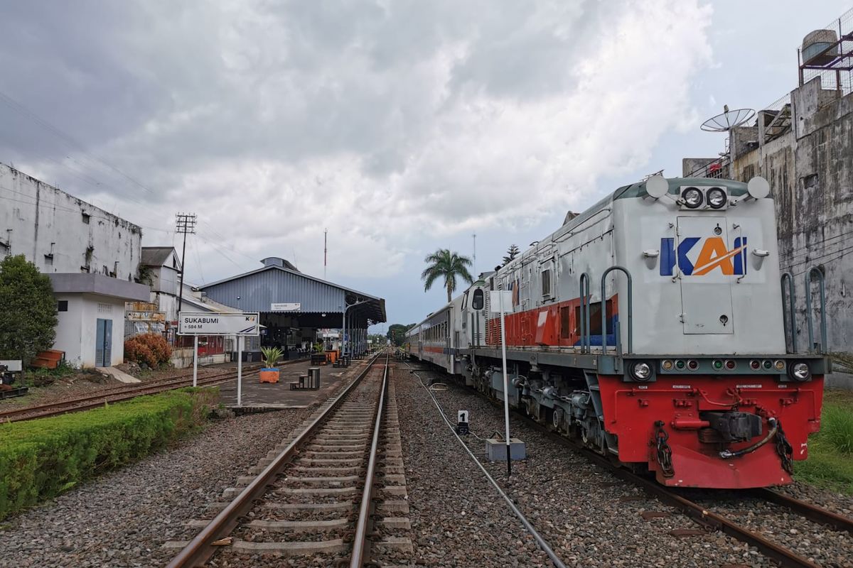 Kereta Api (KA) Pangrango rute Bogor-Sukabumi