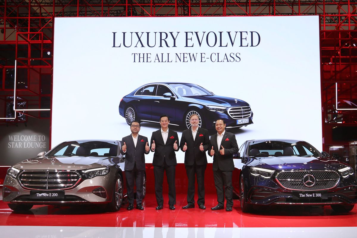 Mercedes-Benz Indonesia kenalkan empat model mobil barunya.