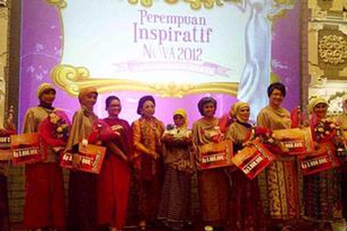 Perempuan Inspiratif Nova 2012, bertema Perempuan dan Karya.