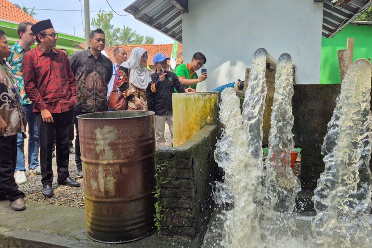 Desa Krandegan Purworejo Pakai Pompa Irigasi Tenaga Surya, Aliri 50 Hektar Sawah