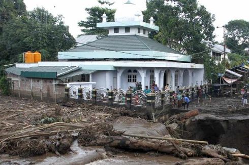 Banjir Bandang di Mitra Rusak Jembatan, Gereja, dan Masjid