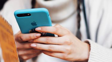 Viral Aplikasi “Are You Dead?” di China, Cara Baru Pantau Keselamatan Warga yang Tinggal Sendiri