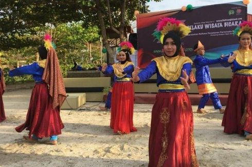 Tari Campak dari Kepulauan Bangka Belitung: Asal-usul, Gerakan, dan Musik Pengiring