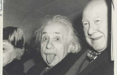 Foto Albert Einstein yang terjual seharga 125.000 dollar AS.