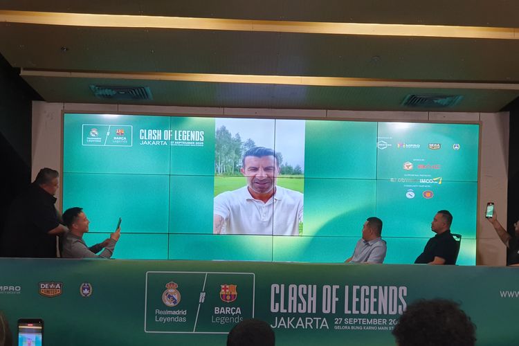 Eks penyerang Barcelona dan Real Madrid, Luis Figo, berbicara pada konferensi pers Clash of Legends pada Jumat (8/8) yang akan mempertemukan legenda-legenda Real Madrid vs Barcelona di Stadion Utama Gelora Bung Karno pada 27 September 2025.