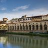 Coreti Bangunan Berusia 4 Abad di Italia, 2 Turis Asing Ini Diburu Polisi
