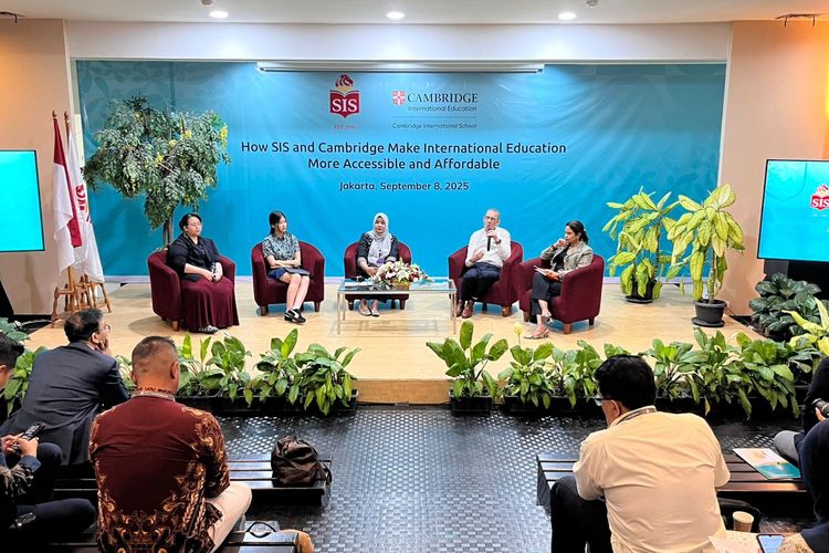 SIS Group of Schools (SIS) menggandeng Cambridge International Education (Cambridge) untuk menghadirkan pendidikan internasional berkualitas dengan biaya yang lebih terjangkau.