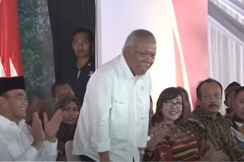 Senyuman Menteri Basuki Saat Disanjung Jokowi...