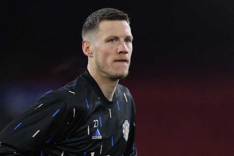 Penyerang Manchester United, Wout Weghorst, melakukan pemanasan jelang laga Liga Inggris kontra Crystal Palace di Selhurst Park, London, pada 18 Januari 2023.